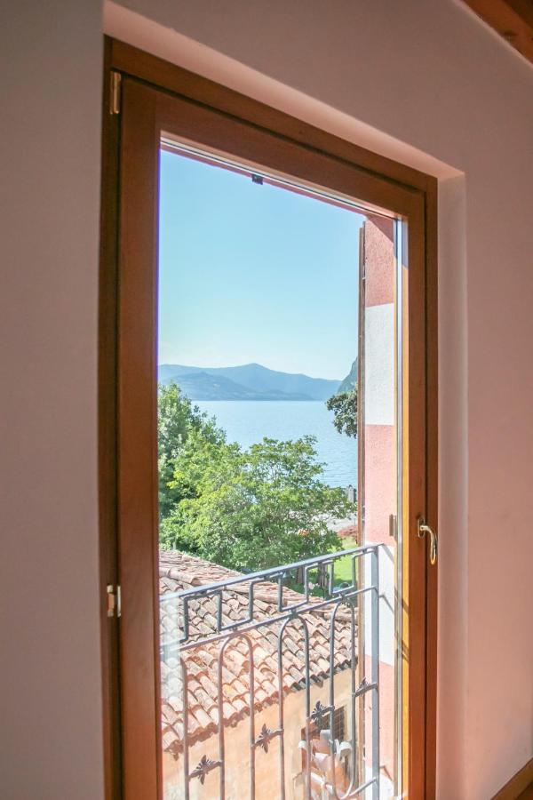 Iseolakerental - Casa Del Pescatore リーヴァ・ディ・ソルト エクステリア 写真